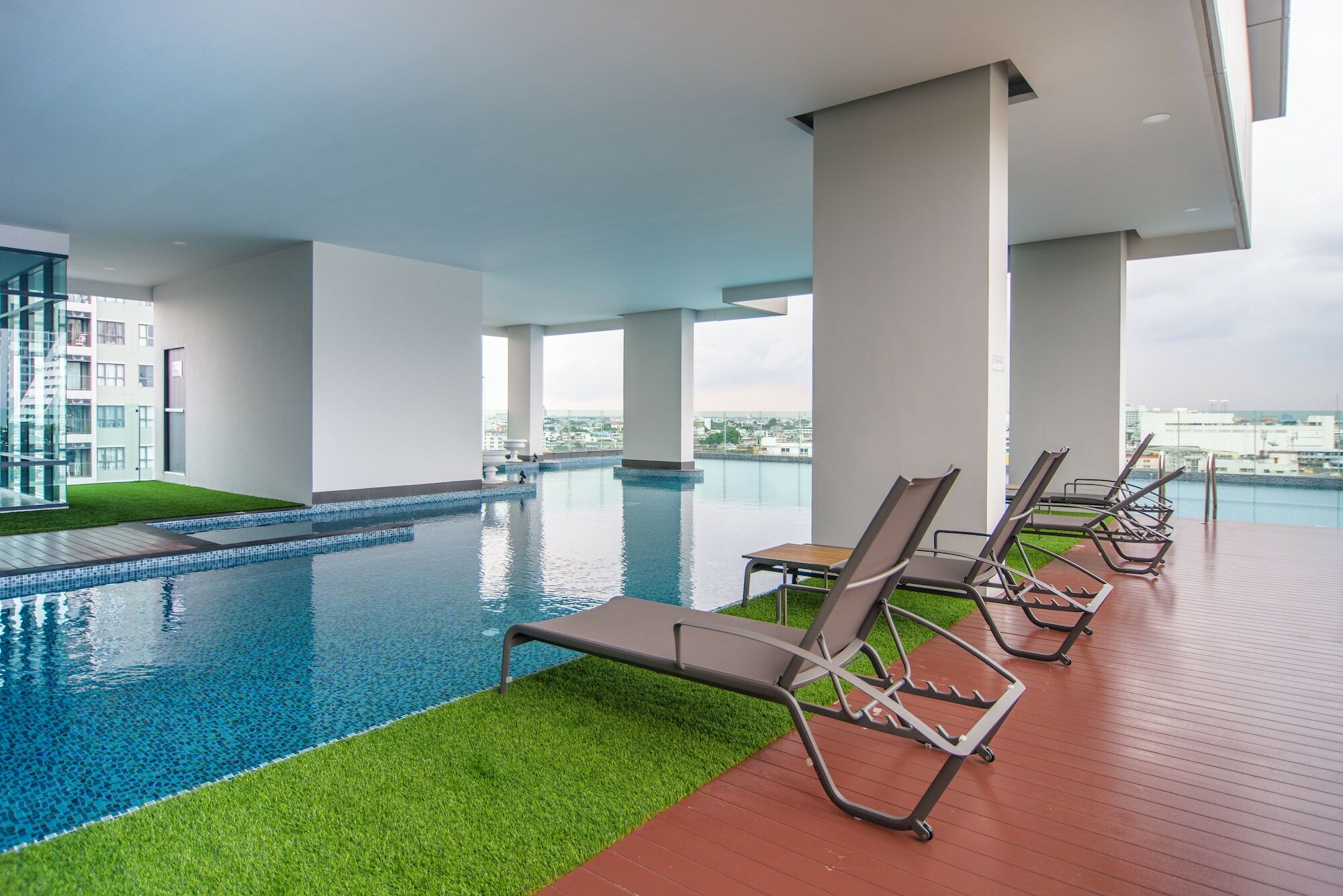 Khách sạn Roomme Hospitality The Rich Branch 3*